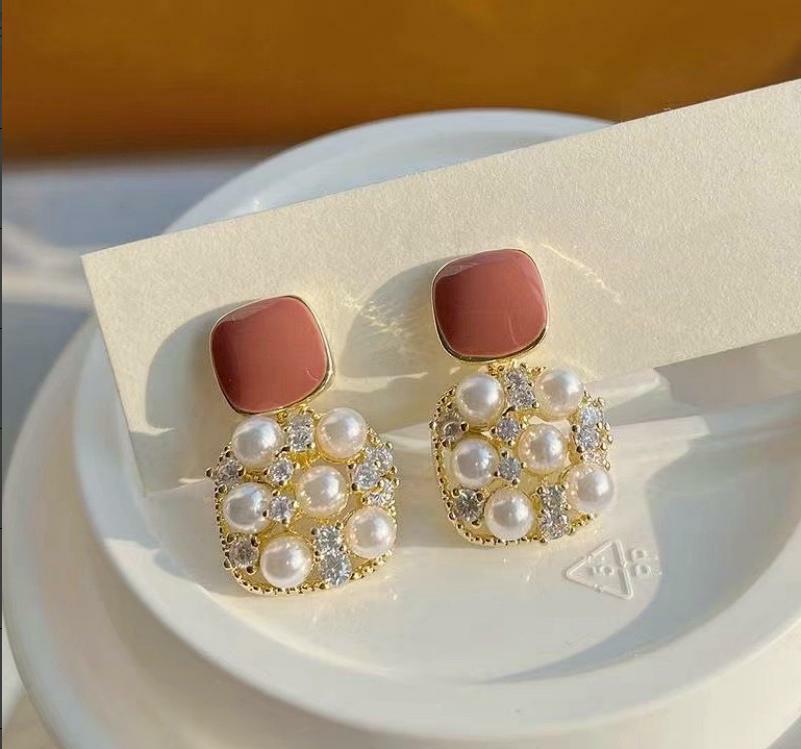 Rose Pearl Square Earrings