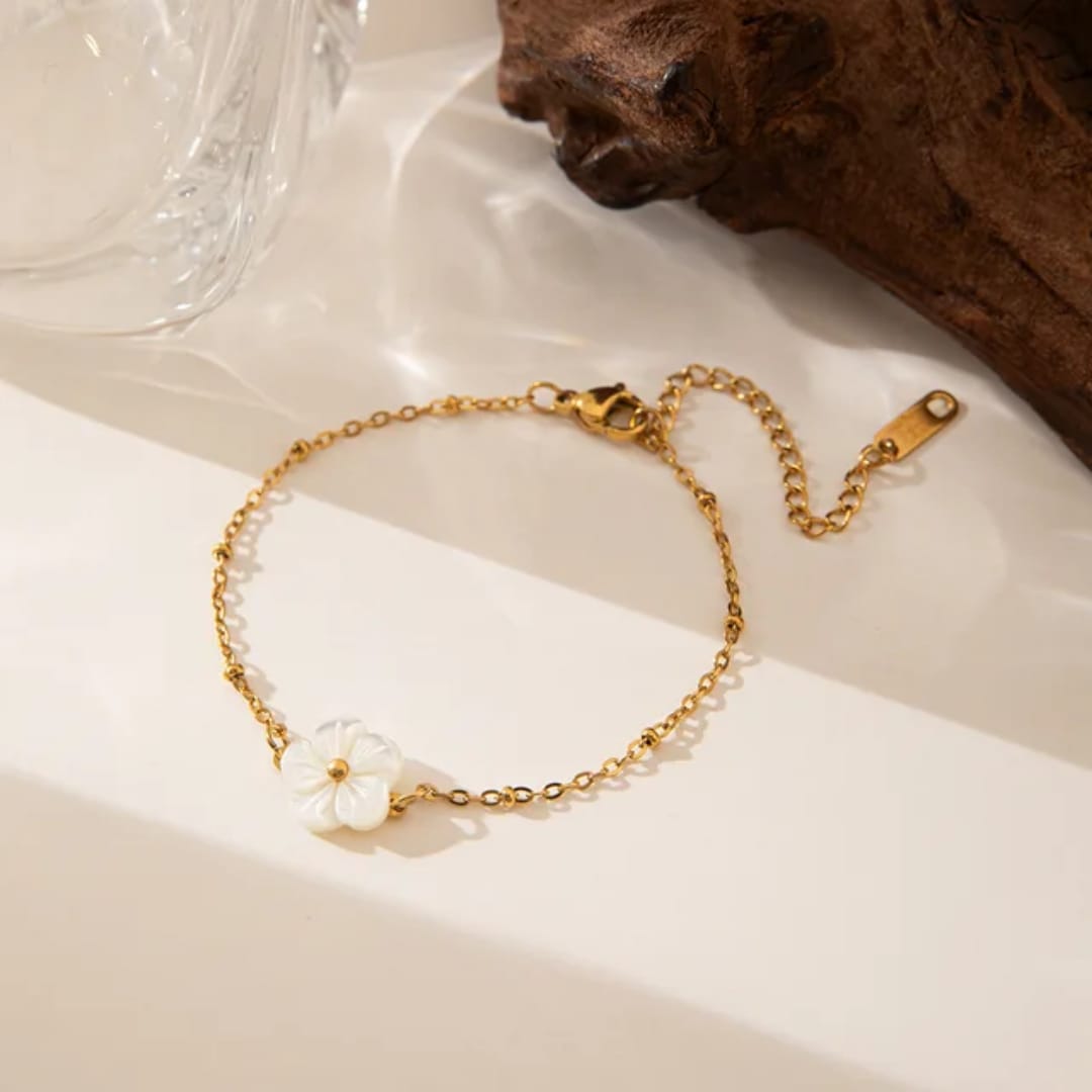 Shell Flower Delicate Bracelet