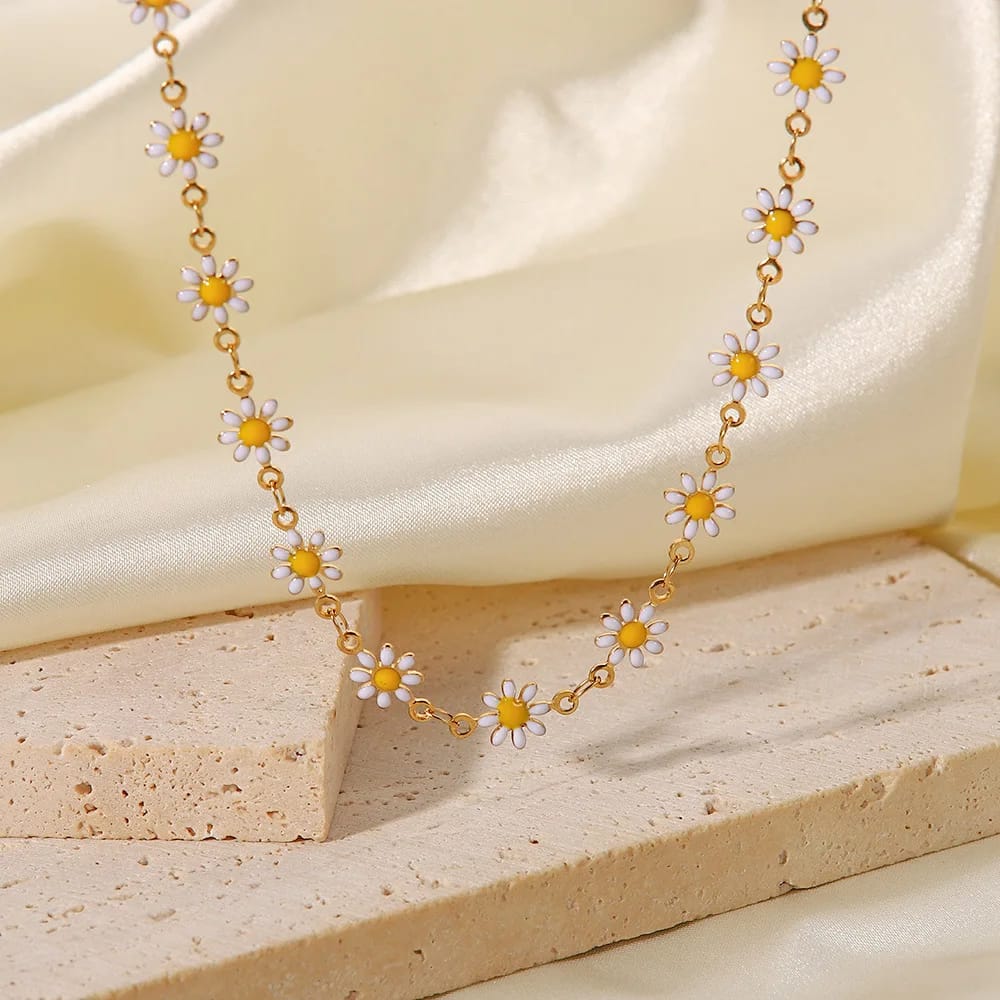 Enamel Daisy Chain Necklace