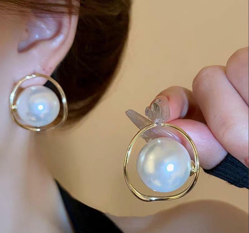 Pearl in Gold Hoop Earrings