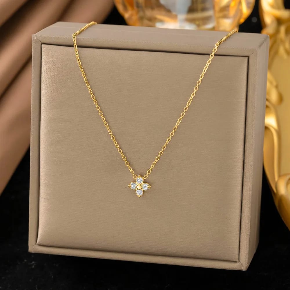 Clover Crystal Pendant Necklace