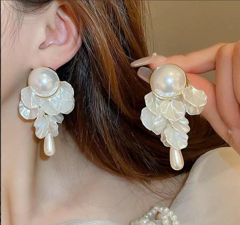 Ivory Petal Pearl Drops
